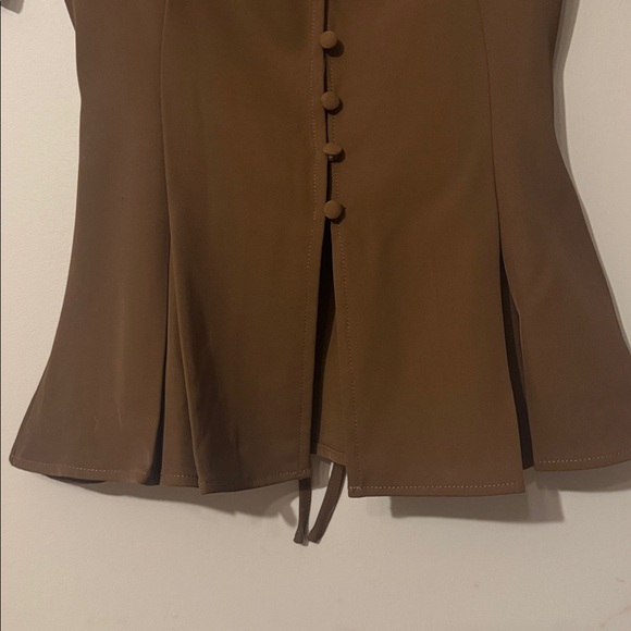 NWT- Petal & Pup Kameran Peplum Top, Chocolate, XS - Picture 9 of 12